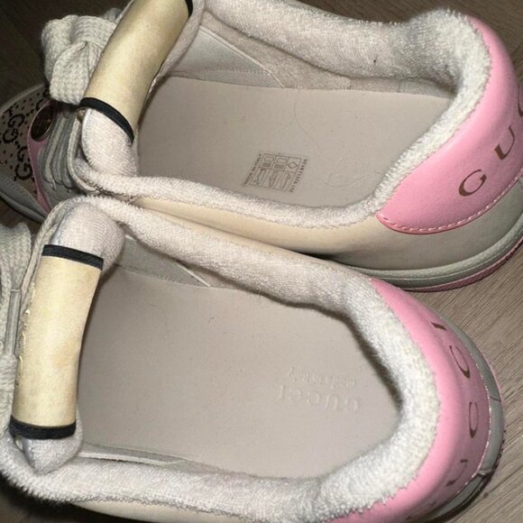 Gucci Beige and Pink Signature Sneakers - Picture 2 of 4